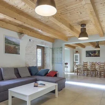 Authentic Istrian Ive With A Swimming Pool * Marčana
