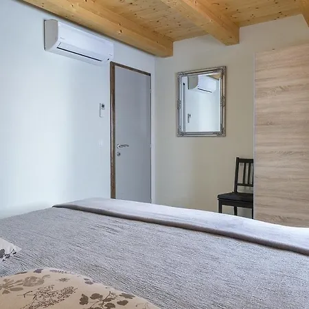 Ive By Vendégház Marčana