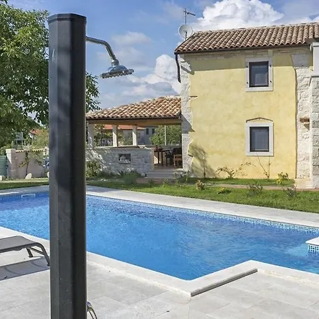 Authentic Istrian Ive With A Swimming Pool * Marcana
