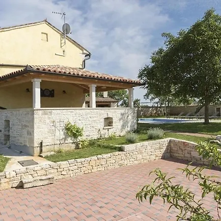 Authentic Istrian Ive With A Swimming Pool *
