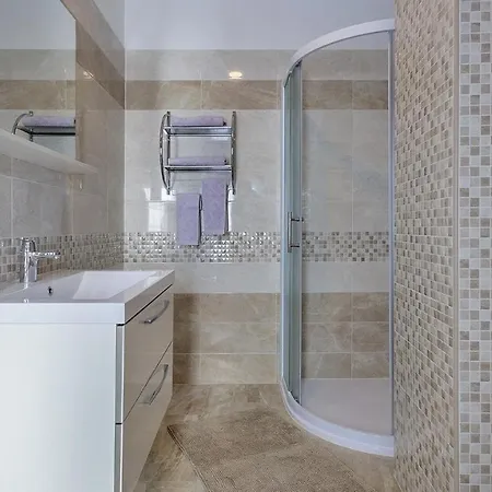 Authentic Istrian Ive With A Swimming Pool *
