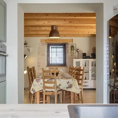 Guest house Authentic Istrian Ive With A Swimming Pool *