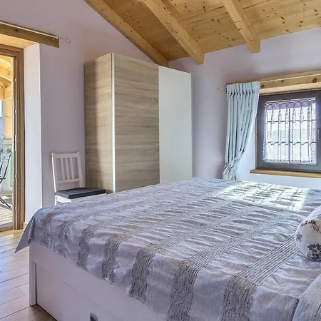 Authentic Istrian Ive With A Swimming Pool * Marcana