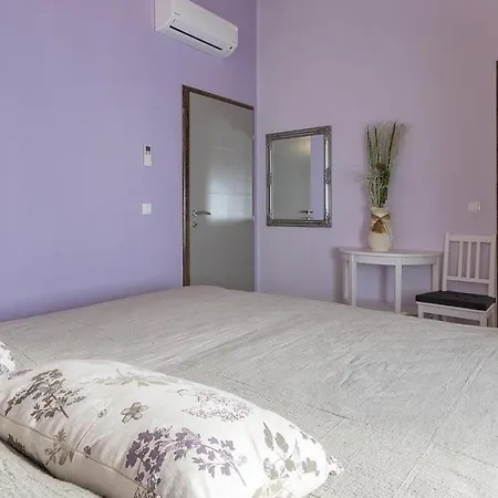 Authentic Istrian Ive With A Swimming Pool Guest house